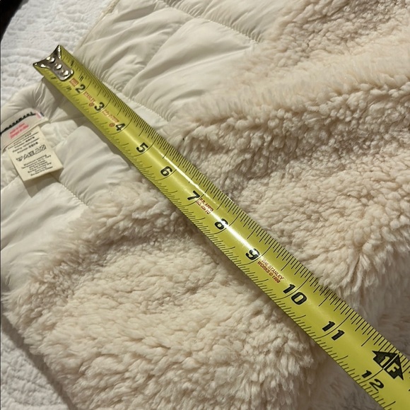 Free People Movement Luxurious Active Scarf with Pockets. - Picture 5 of 7